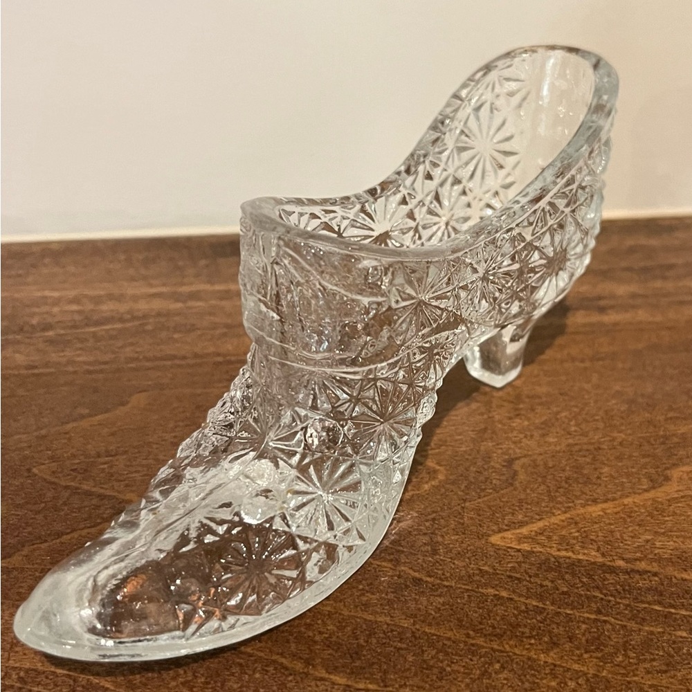 Vintage clear Fenton glass shoe daisy and buttons figurine